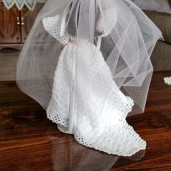 Barbie Bridal Doll - Picture 2 of 6